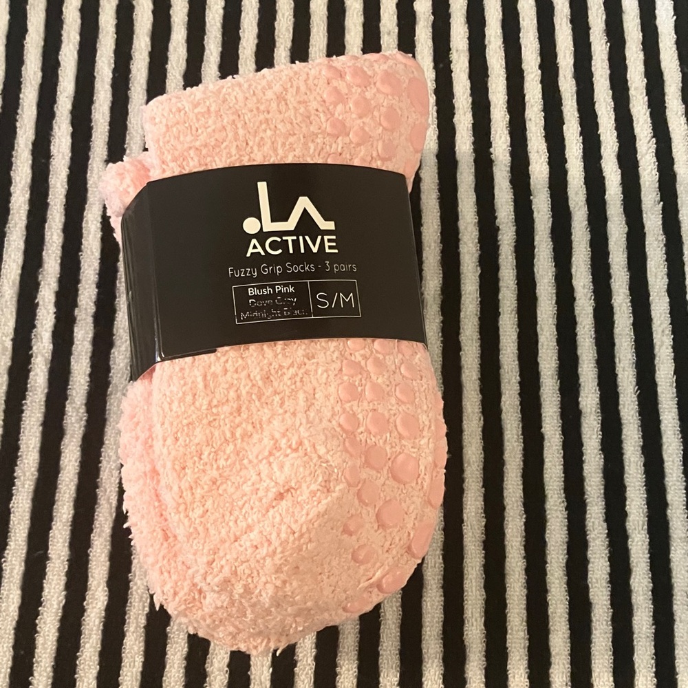 LA Active Blush Pink Fuzzy Grip Socks
Pack of 3 pairs